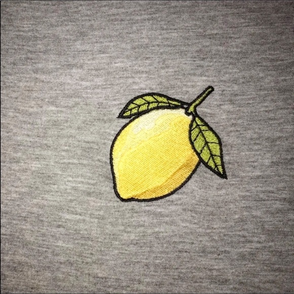 NWOT H&M Gray Tee with Lemon Patch - Picture 2 of 3